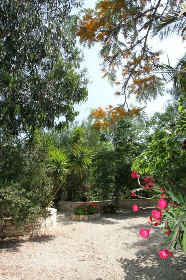 Villa Beatrice Serranova Kültér fotó